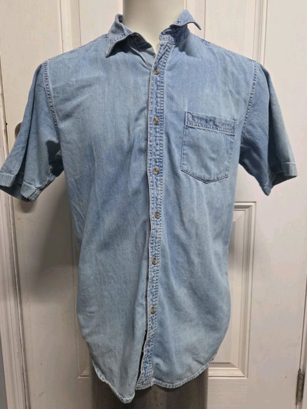 Basic Editions Vintage Men's Blue Jean Button Up Front Pocket Shirt Medium